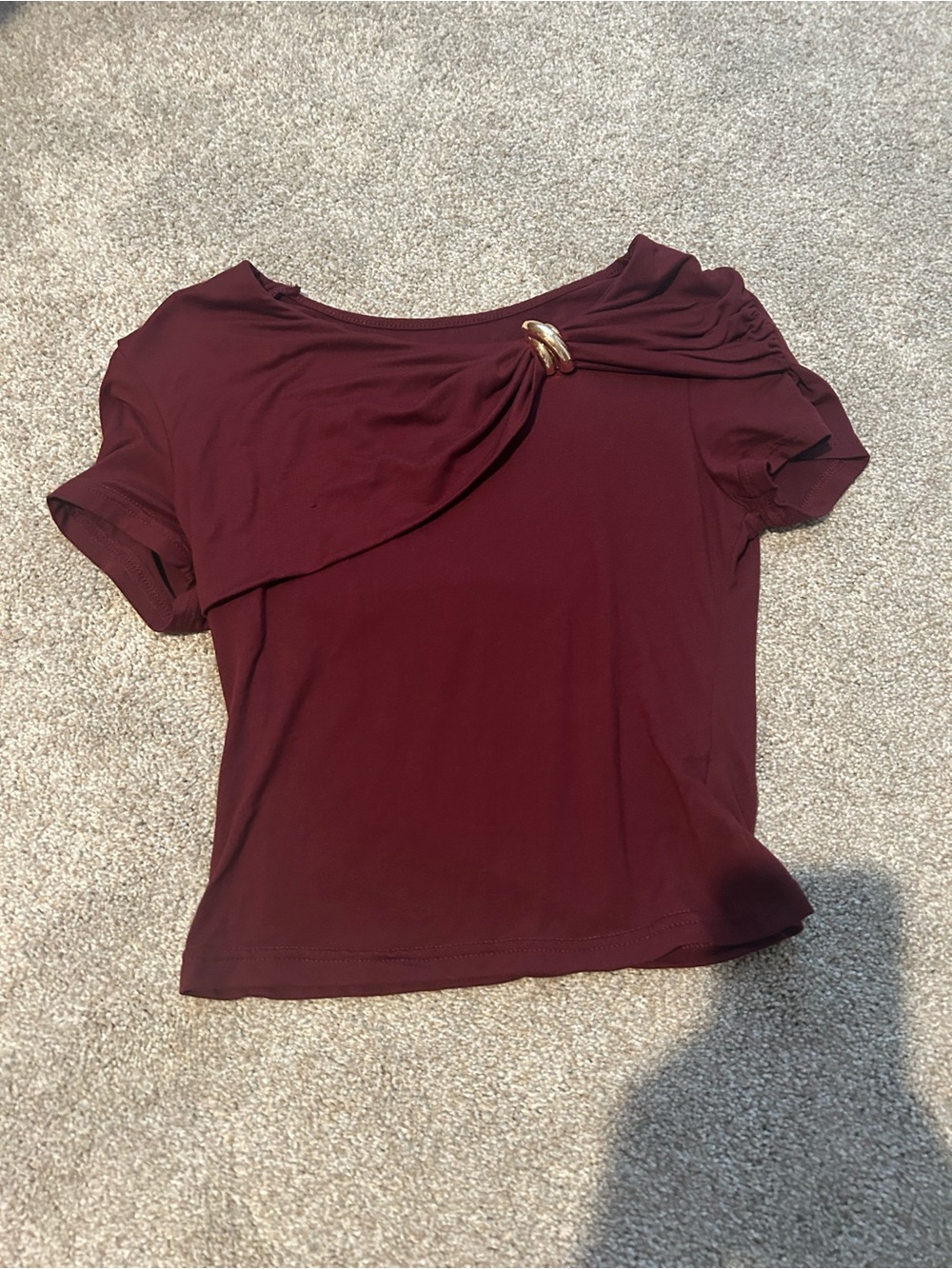 SHEIN Short Sleeve Twist-Accent Top in Maroon